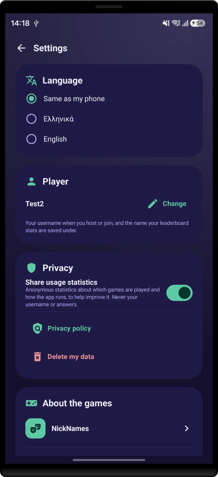 Settings with language, player name and privacy options